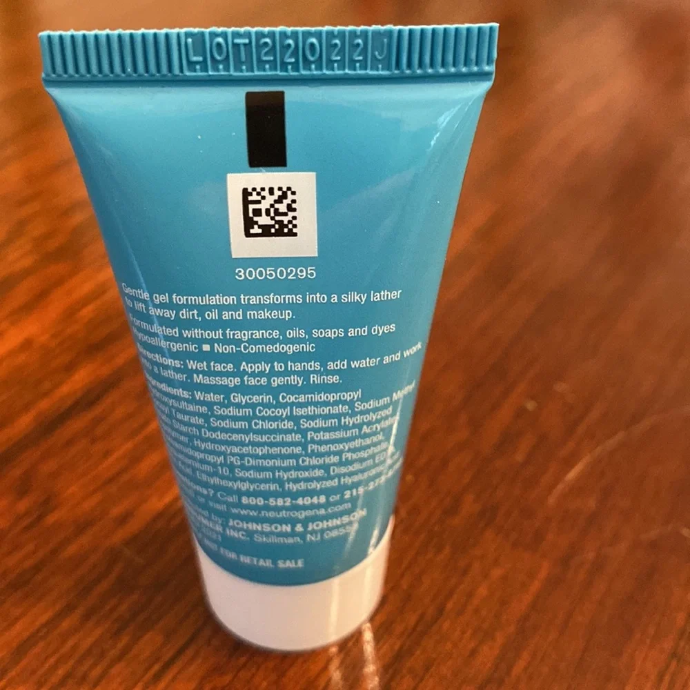 Neutrogena Hydro Boost Hydrating Cleansing Gel Travel Sample Size New Unopened